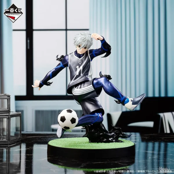12CM Anime Gekijouban Blue Lock Episode Nagi Nagi Seishirou Figure Football Animation Toy Model Gift Collection PVC - Image 5